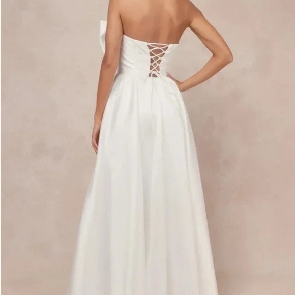 NWT Lulu's White Bow-Accent Wedding White Party Photo Op Lined Gown Dress Small - Picture 3 of 7